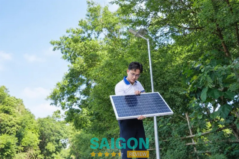 Đèn năng lượng mặt trời công suất lớn
