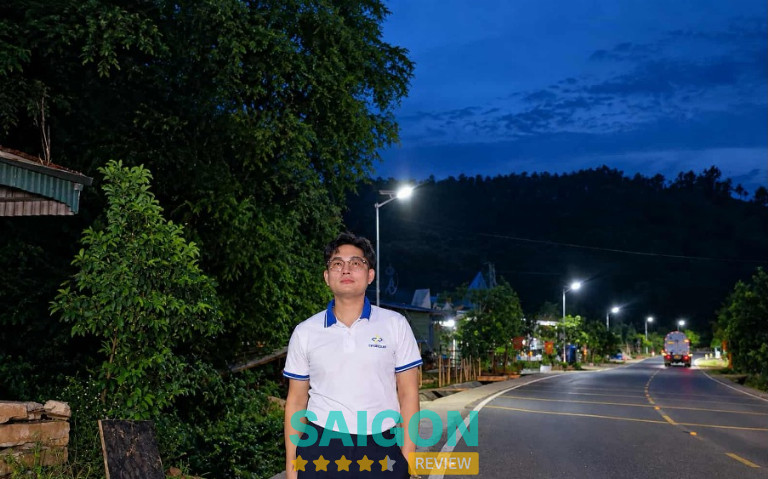 Đèn năng lượng mặt trời công suất lớn