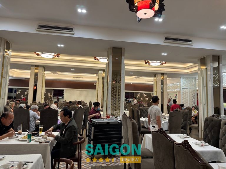 Dim Tu Tac - Nhà hàng dimsum Quảng Đông trên đường Đông Du